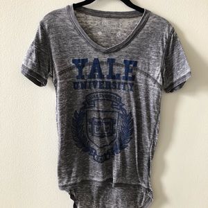 YALE T-shirt